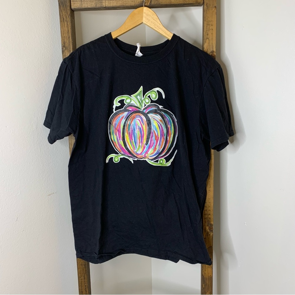 Gildan Softstyle Black T-Shirt with Colorful Pumpkin Design Size L